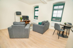 Stylish 1 Bed Apartment in Central Newark